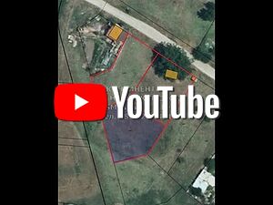 Три съседни парцела по 700м2 между къщи, ток и вода