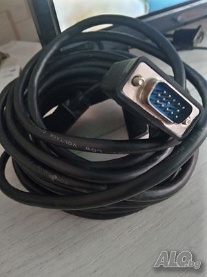 Продавам VGA cable 5m цена 15лв