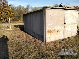 Бетонен Гараж с метална порта