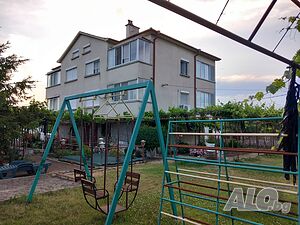 Продава къща в гр. Българово