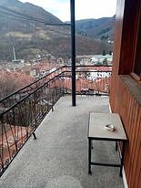 Продавам етаж от къща