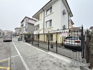 Двустаен апартамент 60 кв.м Обзаведен