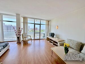Просторен едностаен апартамент в к-с „ Гранд Хотел Нирвана”, Гледка море