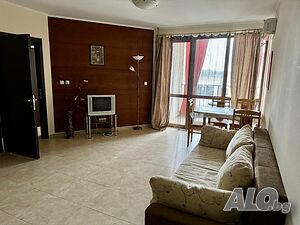 Двустаен апартамент до плажа Аурелия, к-с Аполон 6