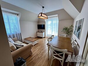 Стилен тристаен апартамент, Централна част