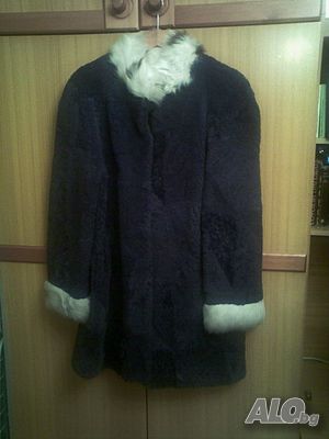 Продавам ново палто от мерлушка