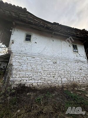 Чудесен имот в китното село Пчелище!