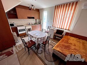 Южна боксониера в близост до центъра