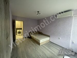 Двустаен апартамент в кв. Колю Фичето