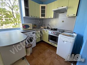 Двустаен апартамент в кв. Акация