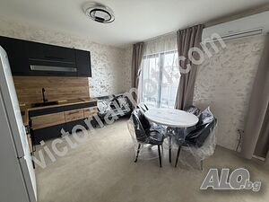 Двустаен южен апартамент в Широк център