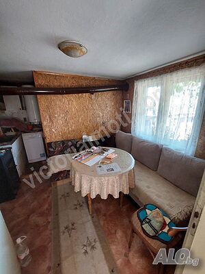 Масивна къща в с. Джулюница