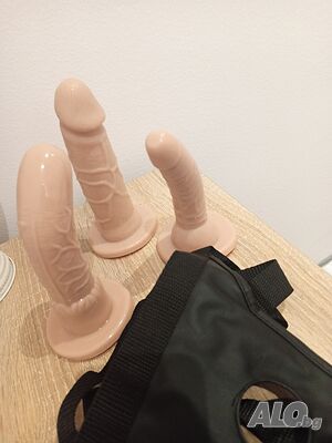 Днес от 14:00 до 19:00Strap on and massage with your mistress