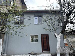 Къща за продажба