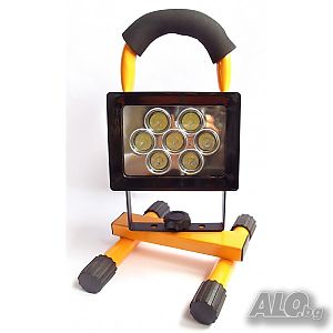 Преносими акумулаторни LED прожектори 10 W - различни модели