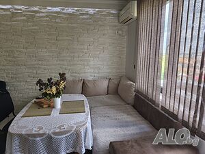 Тристаен Апартамент - район Звезда!