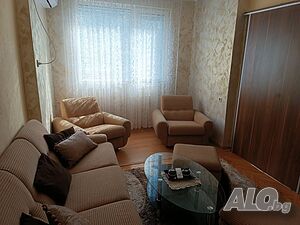 Продава четиристаен апартамент в Петрич