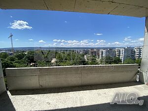 Тристаен апартамент 113 кв.м Тухла 6 етаж Непоследен