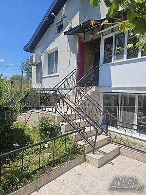 100 кв.м РЗП 912 кв.м двор