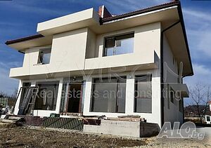 360 кв.м РЗП 698 кв.м двор