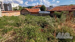 Парцел за жилищно строителство в кв. Комлука до болница Царица Йоанна