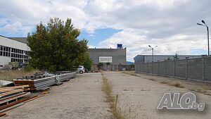 Продава промишлено помещение
