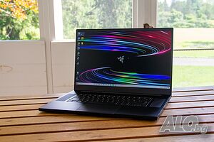 Продавам лаптоп Razer Blade 17