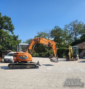 Услуги с багер - земни и изкопни работи