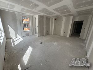 Просторен тристаен - ново строителство, Железник
