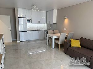 Нов двустаен апартамент с МОРСКА ГЛЕДКА под наем + ПОДЗЕМЕН ПАРКИНГ
