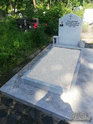 Лицензирана каменоделска фирма изработва и паметници за домашни любимци