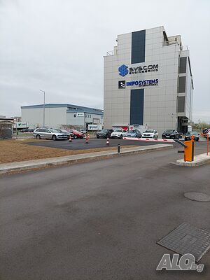Две паркоместа под наем