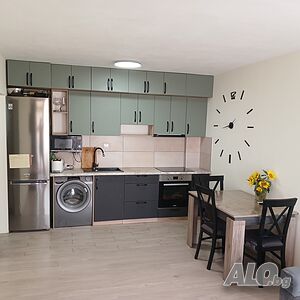 Нов и светъл апартамент 1+1 с гледка към морето.