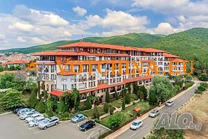 Просторно студио в затворен комплекс в град Свети Влас.