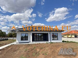Просторна едноетажна къща в село Соколово.