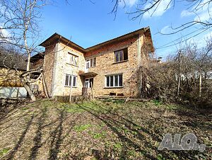 къщa в Еленския балкан в село Тънки Рът. PROMO!
