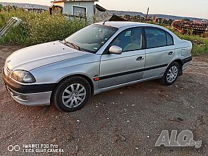 Toyota Avensis (T22) 2.0 D-4D (110 Hp) на части