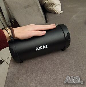 Преносима Колонка Akai с Блутут, радио и LED светлини, 10W