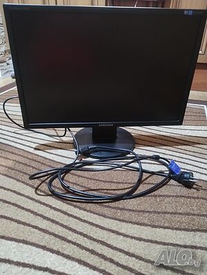 Продавам монитор Samsung