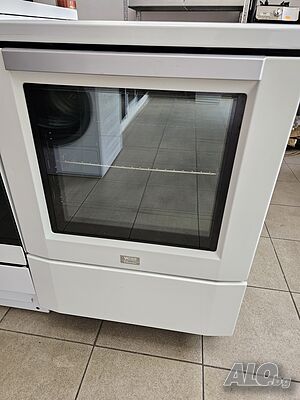 Печка с индукционни котлони Voss Electrolux