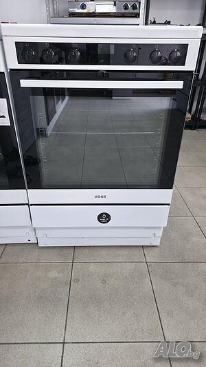 Печка с керамичени котлони и пара Voss Electrolux VKK65340HV