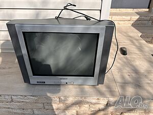Продавам телевизор Samsung CZ-21A8VW
