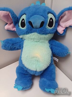 🧸 Stitch, плюшена бебешка играчка, с мелодия и светлина 🧸