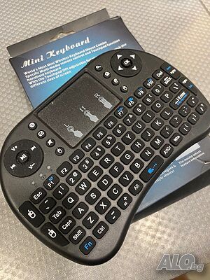 Безжичната клавиатура RII 8 MINI!