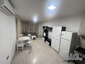 Тристаен апартамент Супер център Пловдив