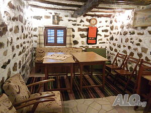 Вила Лакатник