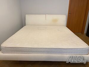 Голяма красива спалня 180/200см с матрак