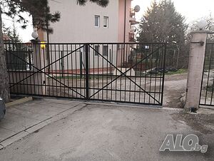 Портални и дворни, гаражни врати с дистанционно отваряне
