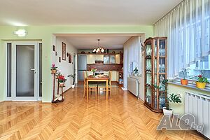 🏠 Ексклузивно! Просторен тристаен с гараж и паркомясто до Община Несебър и Южния плаж!