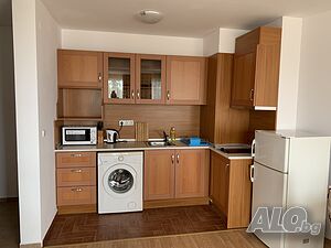 Двустаен апартамент в комплекс Riviera Fort Beach, Равда